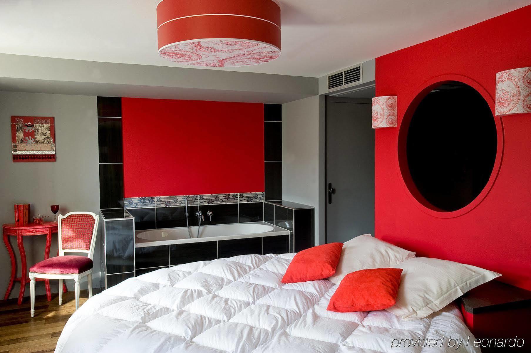 Frédéric Carrion Hôtel et Spa Viré Habitación foto