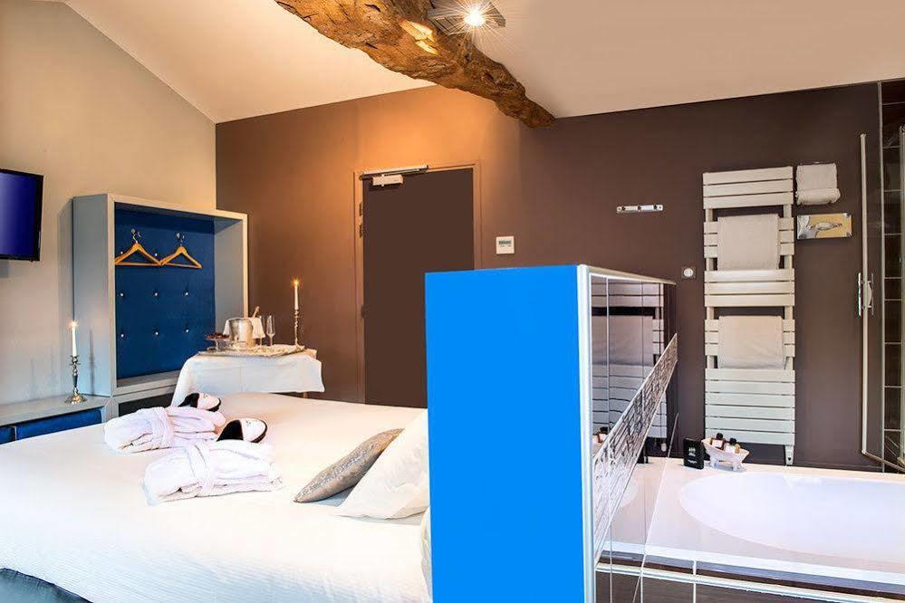 Frédéric Carrion Hôtel et Spa Viré Exterior foto