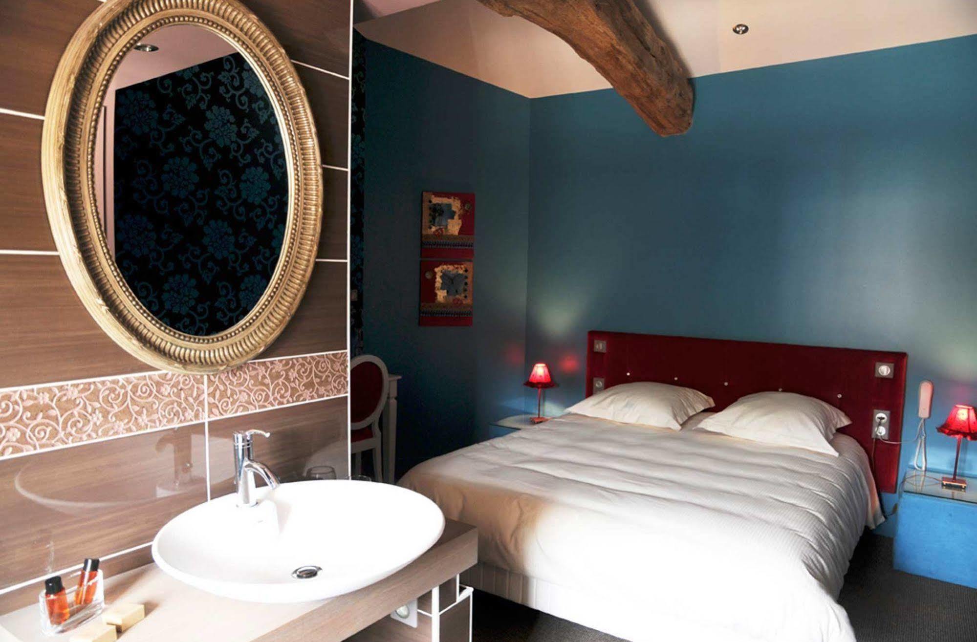 Frédéric Carrion Hôtel et Spa Viré Exterior foto